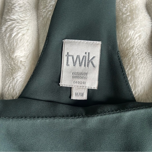 Twik Womens Medium Dark Green Airy Tank Top - Picture 2 of 6